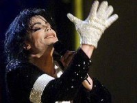 trien lam tranh chan dung michael jackson tai ha noi