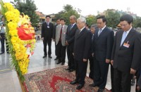 huyen thoai trong long nguoi dan hai nuoc viet lao