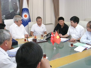 tho nhi ky chan troi du hoc nam au tay a