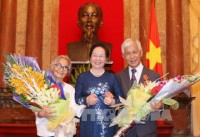 trao tang huan chuong huu nghi cho to chuc emwf cua my