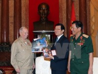 unesco trao tang huan chuong cho nha du hanh vu tru cuba