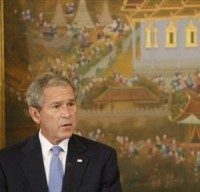 vo chong cuu tong thong my george hwbush nhap vien