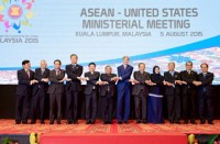 khung hoang tren hai mat tran