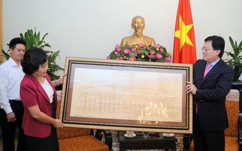 bo ngoai giao don nhan ban thiet ke lich su toa nha so 1 ton that dam