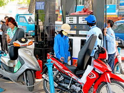 tha noi gia xang dau quyen loi nguoi tieu dung co bi tha noi