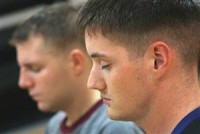 linh my don tru o nhat bi cam uong ruou ca trong va ngoai can cu