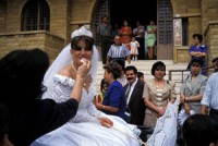 di an cuoi ban chang trai bi bat coc lam chu re