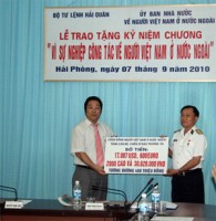 thu truong bo ngoai giao chu nhiem uy ban bien gioi quoc gia le hoai trung lam viec voi bo tu lenh hai quan