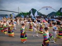 du lich ha long hut khach dip nghi le