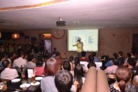 thung lung silicon chi 10 trieu usd de giam ngheo cho phai dep