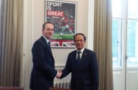 nha trang bac thong tin tong thong trump hoan chuyen tham anh