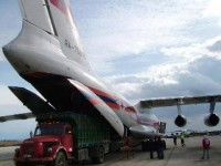 may bay quan su cua my trung quoc bay gan nhau tren bien dong