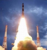 phi thuyen bi an cua my tro ve trai dat sau 718 ngay