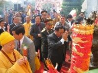 lanh dao dang va nha nuoc tuong niem cac anh hung liet sy