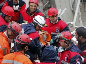 tho nhi ky keu goi ho tro cuu nan sau dong dat