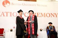 anh xem xet dieu chinh hoc phi dai hoc