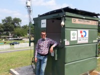 han quoc lao cong tim thay 7 kg vang trong thung rac tai san bay