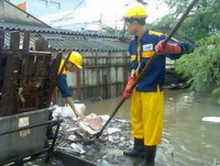 canada dich cum gia cam bung phat