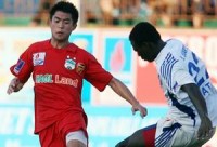 tet viet voi cau thu va huan luyen vien ngoai