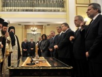 eurozone imf bat dong no hy lap lai mac ket