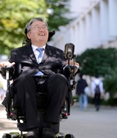stephen hawking canh bao tuong lai bat on cua loai nguoi