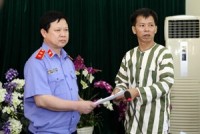 chi khi nguoi bi oan sai chet than nhan moi duoc boi thuong