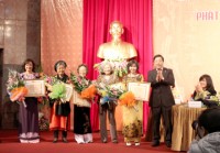 pho chu ti ch nuo c da ng thi ngo c thi nh tham lam viec tai mong co va nha t ba n