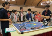 hoc sinh viet nam tham gia tranh tai tai giai first robotics o australia