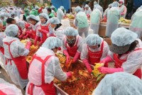 du lich nhat ban hot bac nho du khach nuoc ngoai manh tay chi tieu