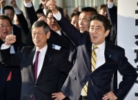 4 nam cam quyen cua thu tuong abe