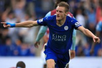 arsenal mua jamie vardy dang de mao hiem