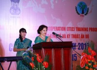 gan 120 hoc sinh ngheo nhan hoc bong cua quy hoa phong lan