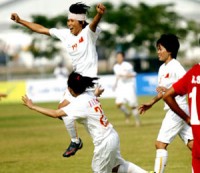 doi tuyen nu viet nam hoc tap ky thuat cua cau thu brazil