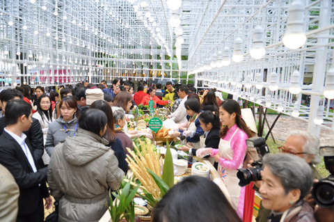 am thuc ket noi cong dong asean voi ban be quoc te