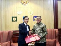 chu tich nuoc tran dai quang tiep bo truong quoc phong indonesia