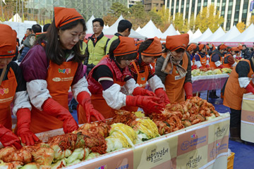 hai quoc gia mot quoc hon quoc tuy