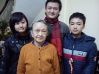 tang bang khen cho bac si quyen gop tien cuu 2 be song sinh dinh lien