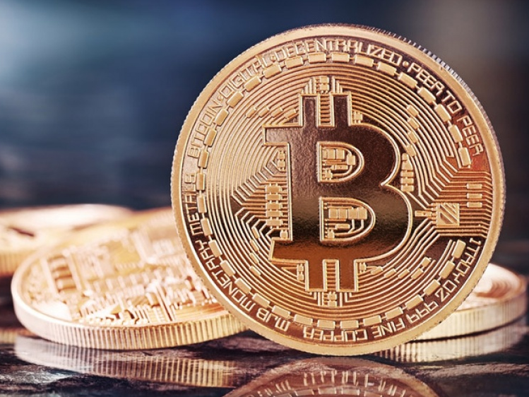 bitcoin tang gia manh nam 2016 song van tiem an rui ro