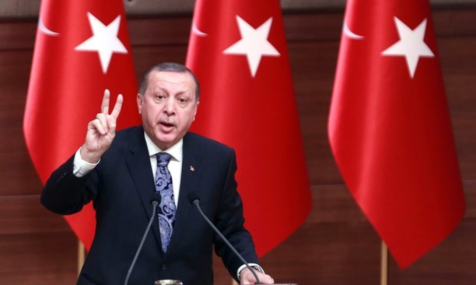 tho nhi ky no luc giai quyet tinh trang bat on