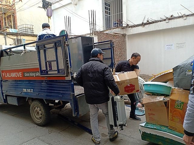 Nhiều người lao động tại Hà Nội vẫn đang làm việc trong dịp nghỉ Tết dương lịch 2021. (Nguồn: Dân Trí)