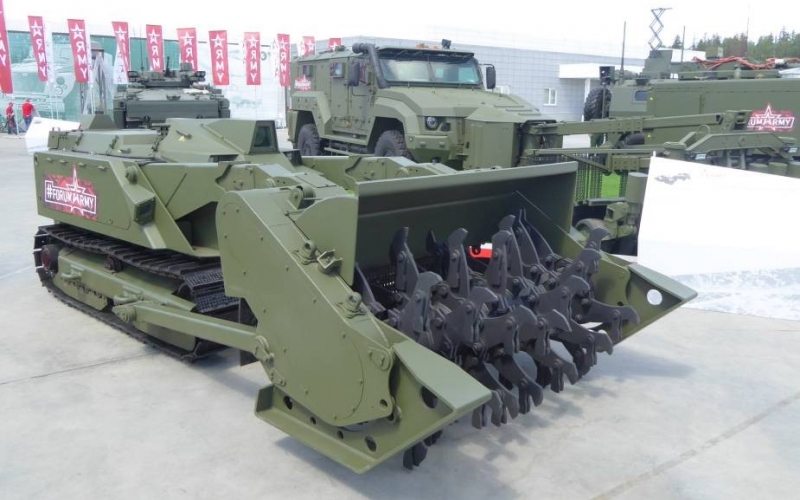 Nga thử nghiệm đạn pháo tự hành có điều khiển mới và sử dụng robot công binh