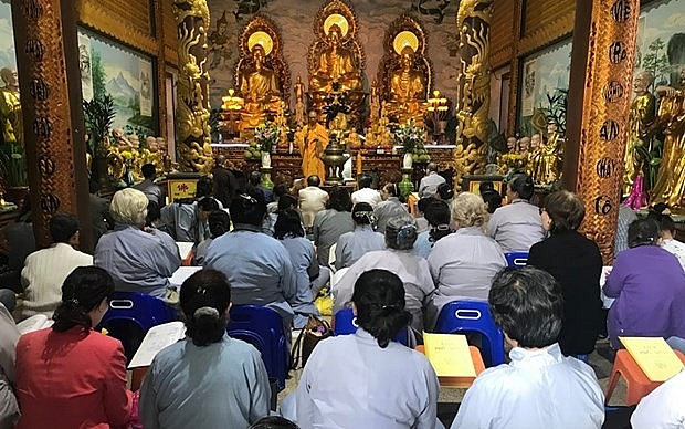 Quang cảnh Lễ cầu quốc thái dân an của người Việt tại Lào. (Nguồn: TTXVN)
