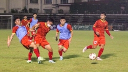 U23 Đông Nam Á 2022: Đội tuyển Việt Nam 'làm nóng' trước giờ ra sân quyết đấu với U23 Singapore