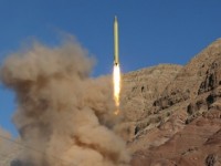 Iran phóng thử hai tên lửa đạn đạo
