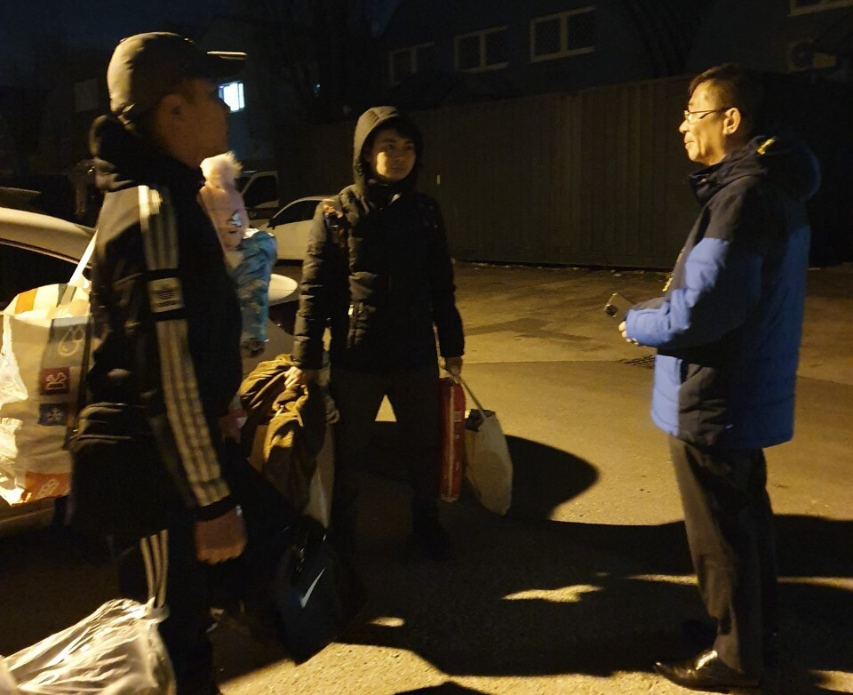 Đón người Việt sơ tán từ Ukraine sang Slovakia ngay trong đêm