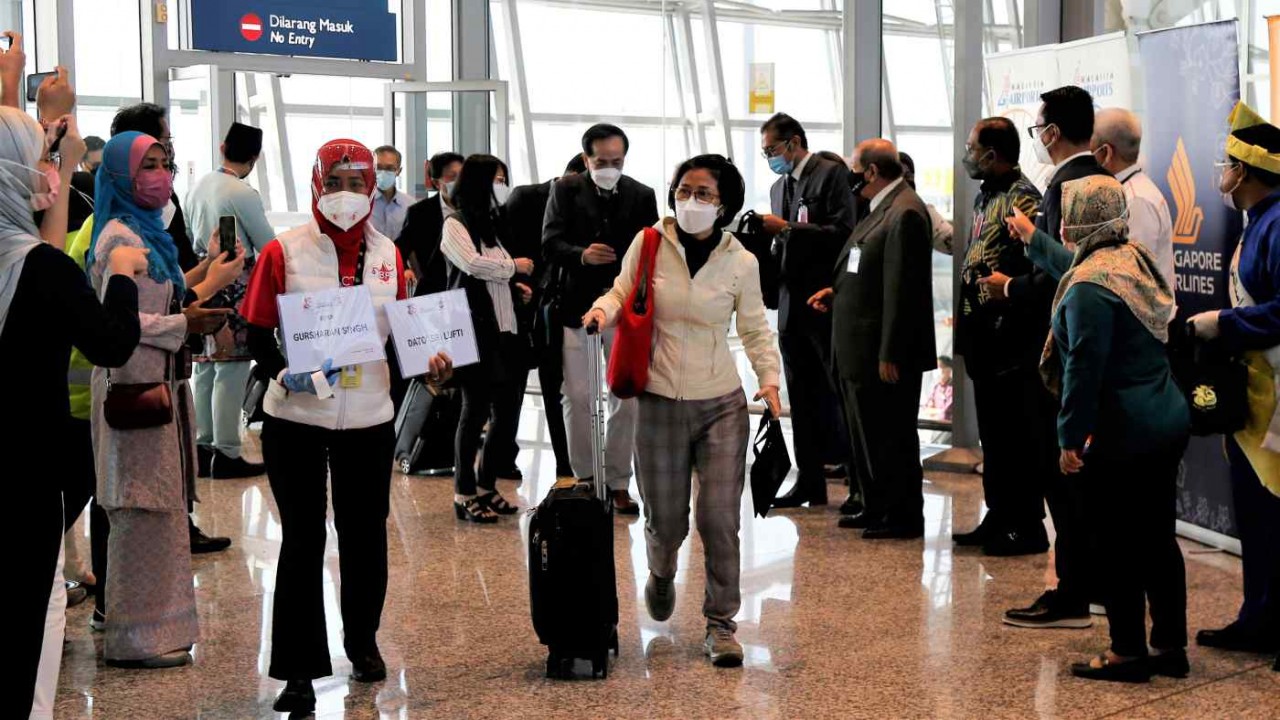 Để chuẩn bị cho việc mở cửa biên giới giữa hai nước, các hãng hàng không Việt Nam, Malaysia và quốc tế đang từng bước nối lại các chuyến bay thương mại bình thường. (Nguồn: Reuters)