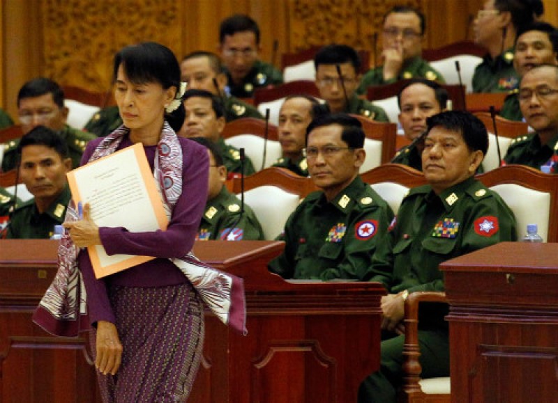 myanmar se huong tay duoi thoi ngoai truong san suu kyi