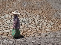 tau cuu hoa my phun nuoc cuu cau thep do thoi tiet nong ky luc