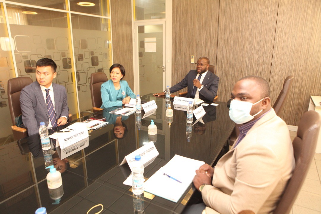 Thúc đẩy mạnh mẽ quan hệ hữu nghị và hợp tác nhiều mặt Việt Nam-Bờ Biển Ngà Thúc đẩy mạnh mẽ quan hệ hữu nghị và hợp tác nhiều mặt Việt Nam-Bờ Biển Ngà