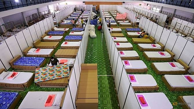 Bệnh viện dã chiến chăm sóc tích cực (ICU) đầu tiên tại thủ đô Bangkok (Thái Lan) để điều trị cho các bệnh nhân Covid-19 nặng. (Nguồn: Reuters)